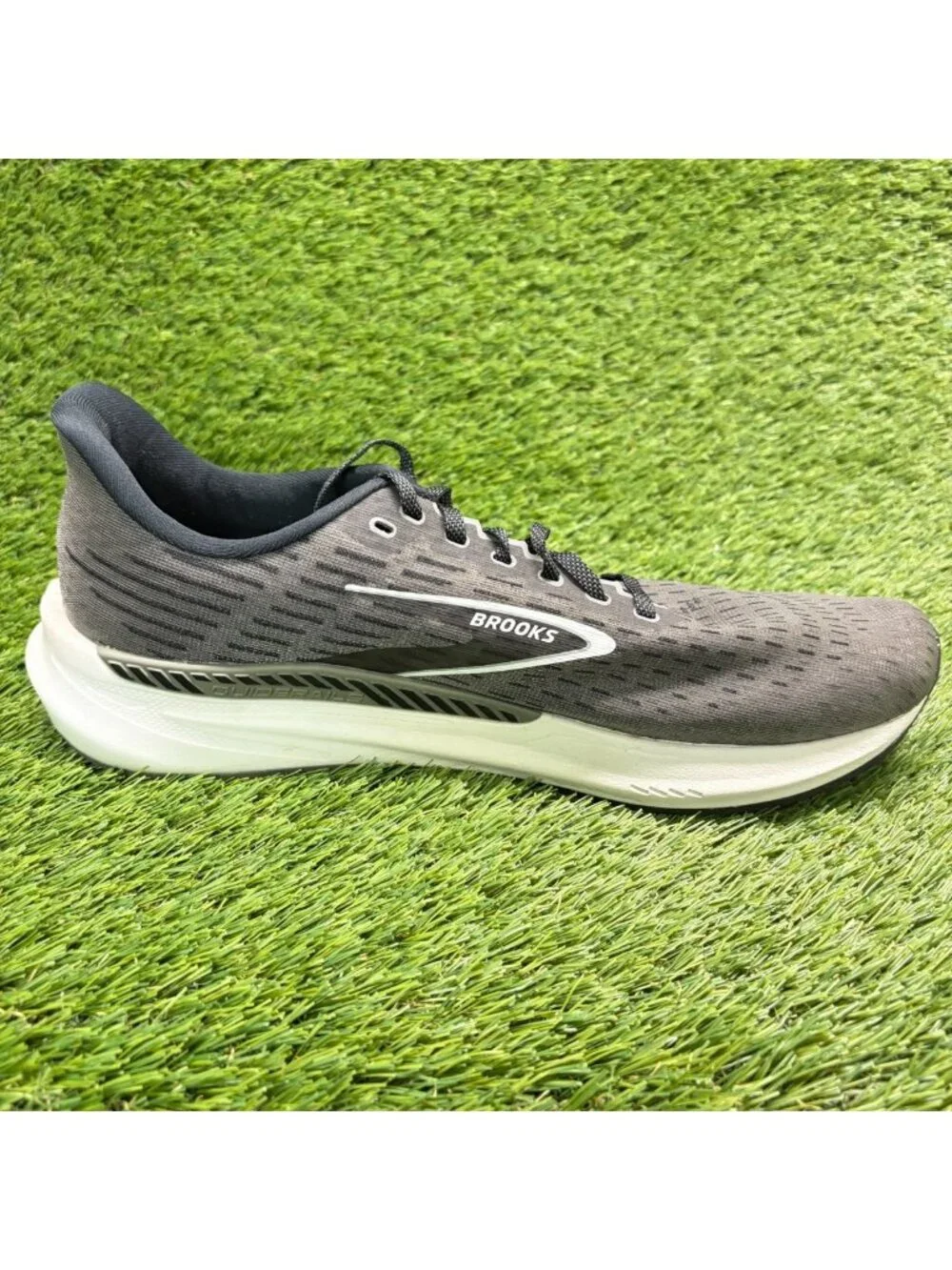 Brooks Hyperion GTS Mens Size 13 Black White Athletic Running Shoes Sneakers
